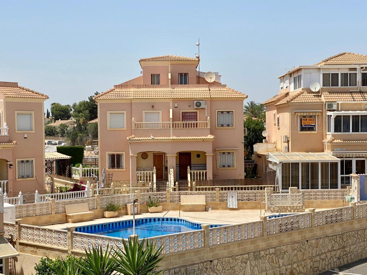 Dehesa de Campoamor  Olive Tree Bungalow La Zenia מראה חיצוני תמונה
